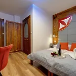 Проживание в семье Zakatek Pod Grapa